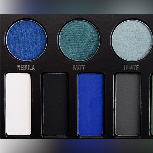 NWOT — “Metal Matte” Eyeshadow Palette — KVD Vegan Beauty - Picture 4 of 6